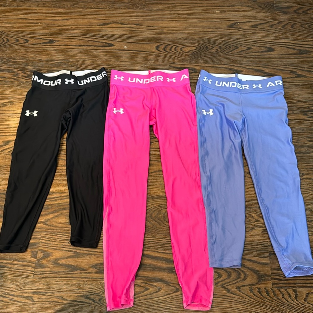 Under Armour bundle size youth medium